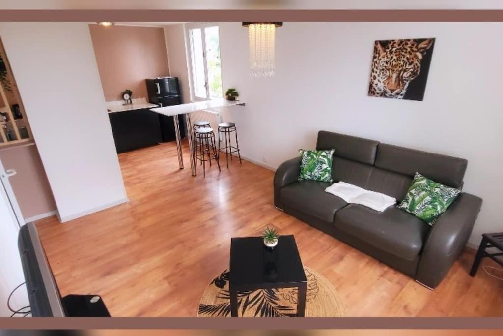 Apartamento Logement 6 Pers. Tout Equipe Montluçon Exterior foto